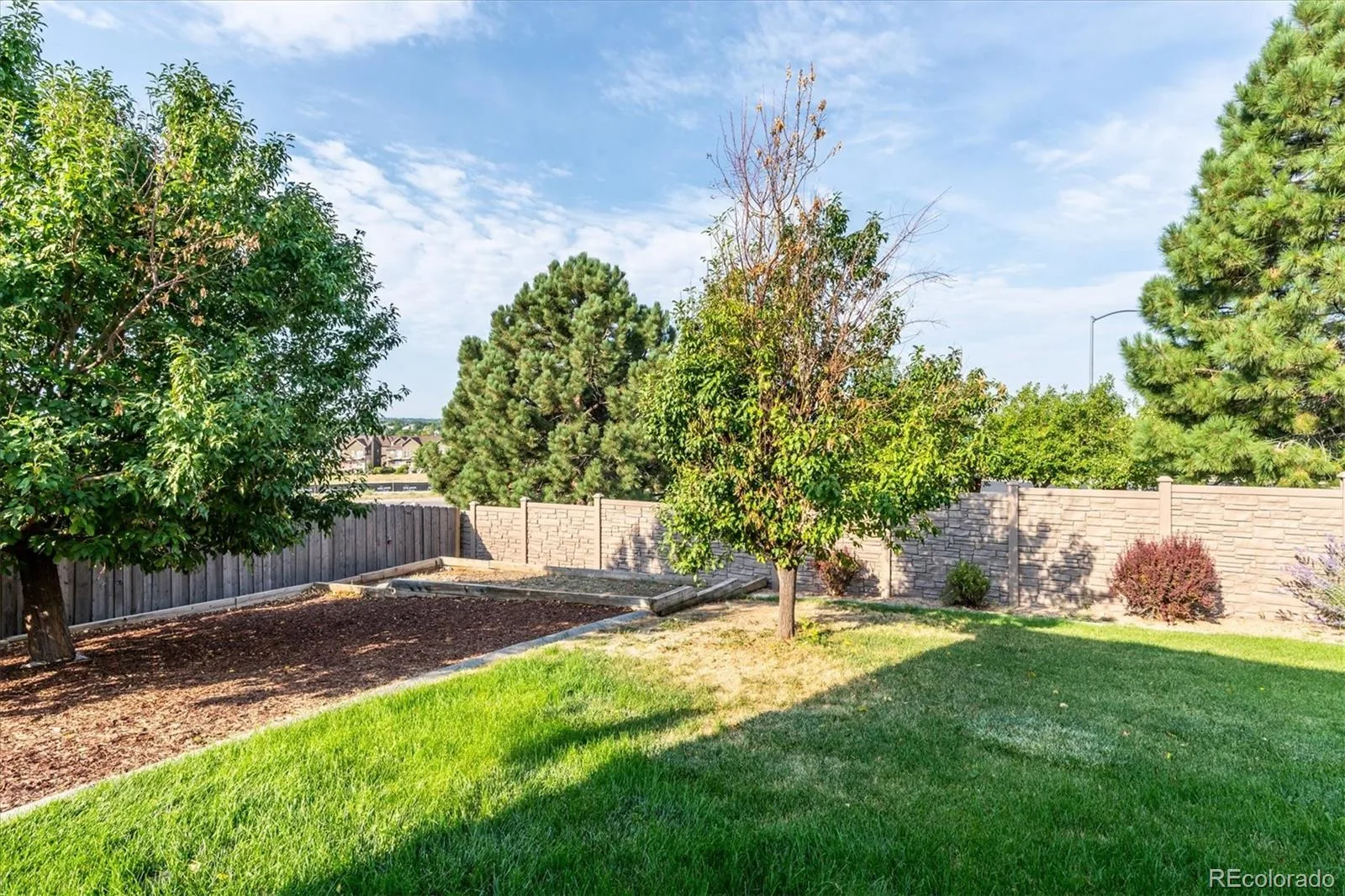2639 S Danube Way Aurora CO 80013 | MLS #REC4104981 08132026143613 1600 39