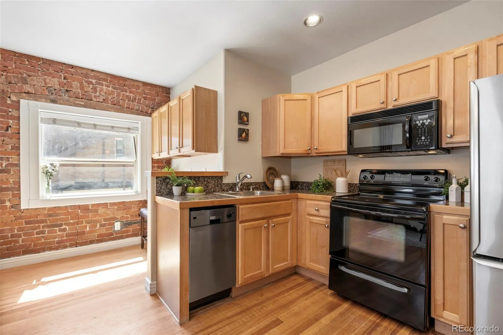 04092026073628 1600 10