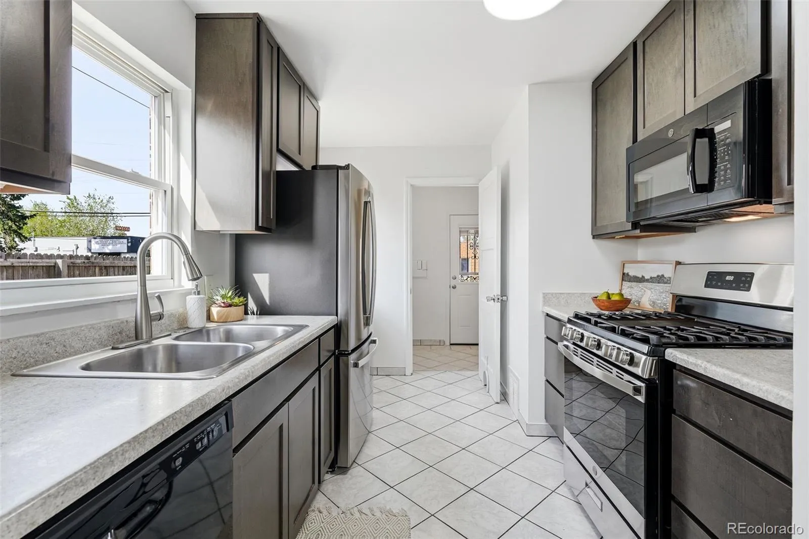 04112026154849 1600 8