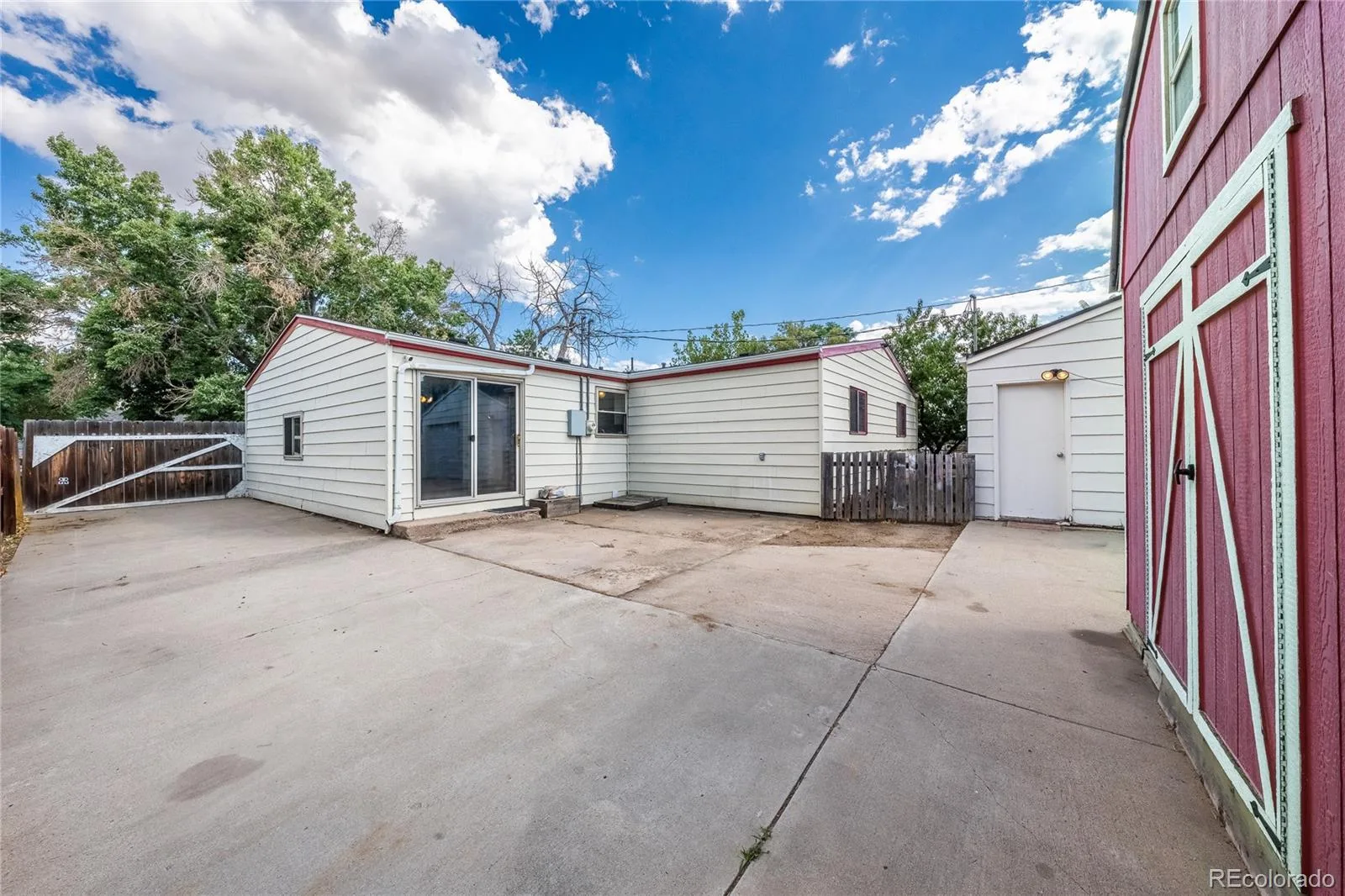 6461 Hudson Street Commerce City CO 80022 | MLS #REC4110341 08032026214822 1600 26