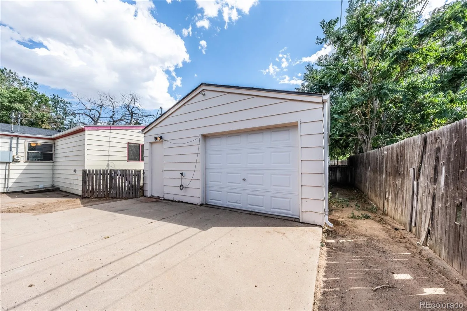 6461 Hudson Street Commerce City CO 80022 | MLS #REC4110341 08032026214822 1600 29