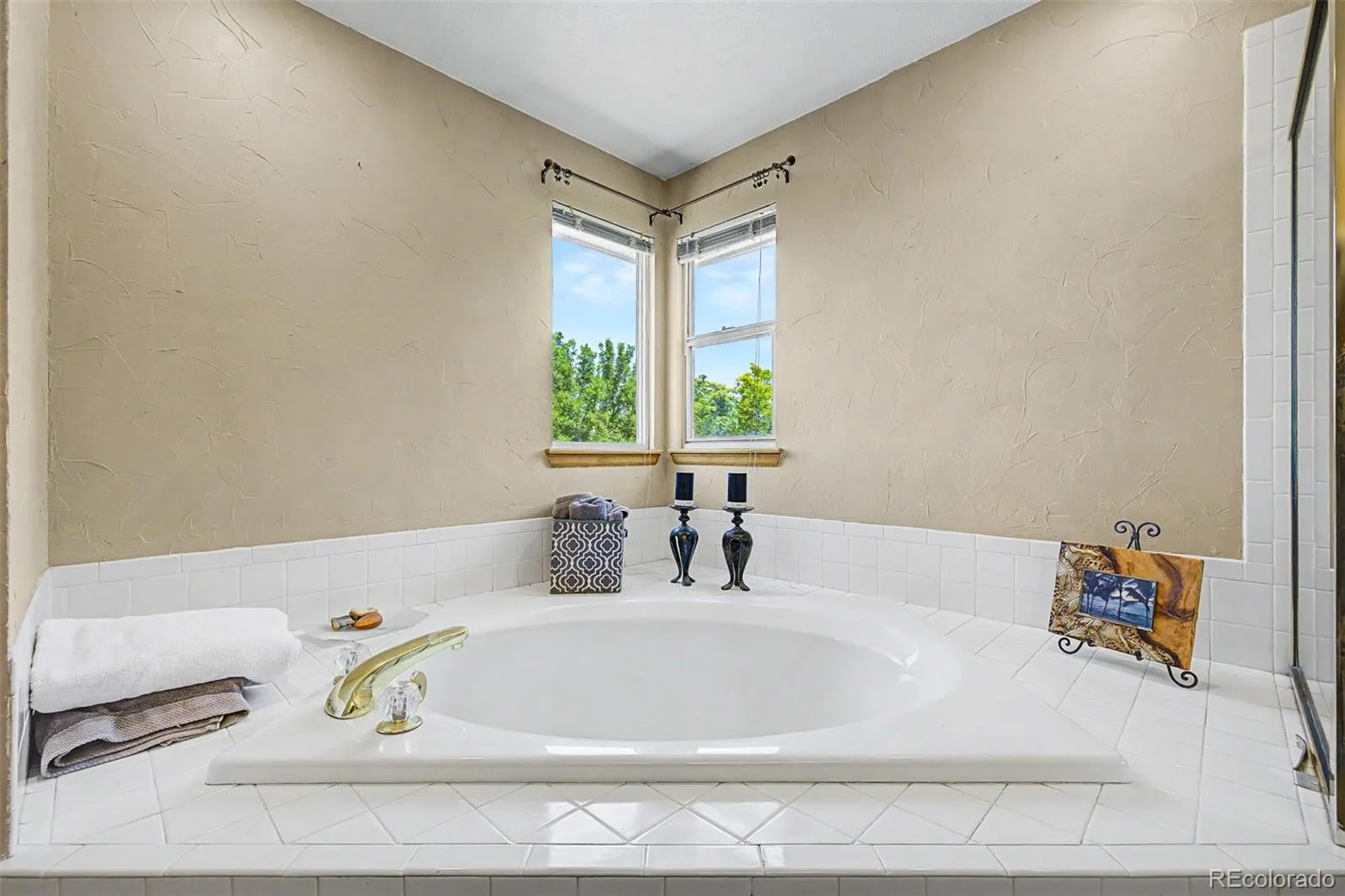 244 Powderhorn Trail Broomfield CO 80020 | MLS #REC4114414 08282026202442 1600 24