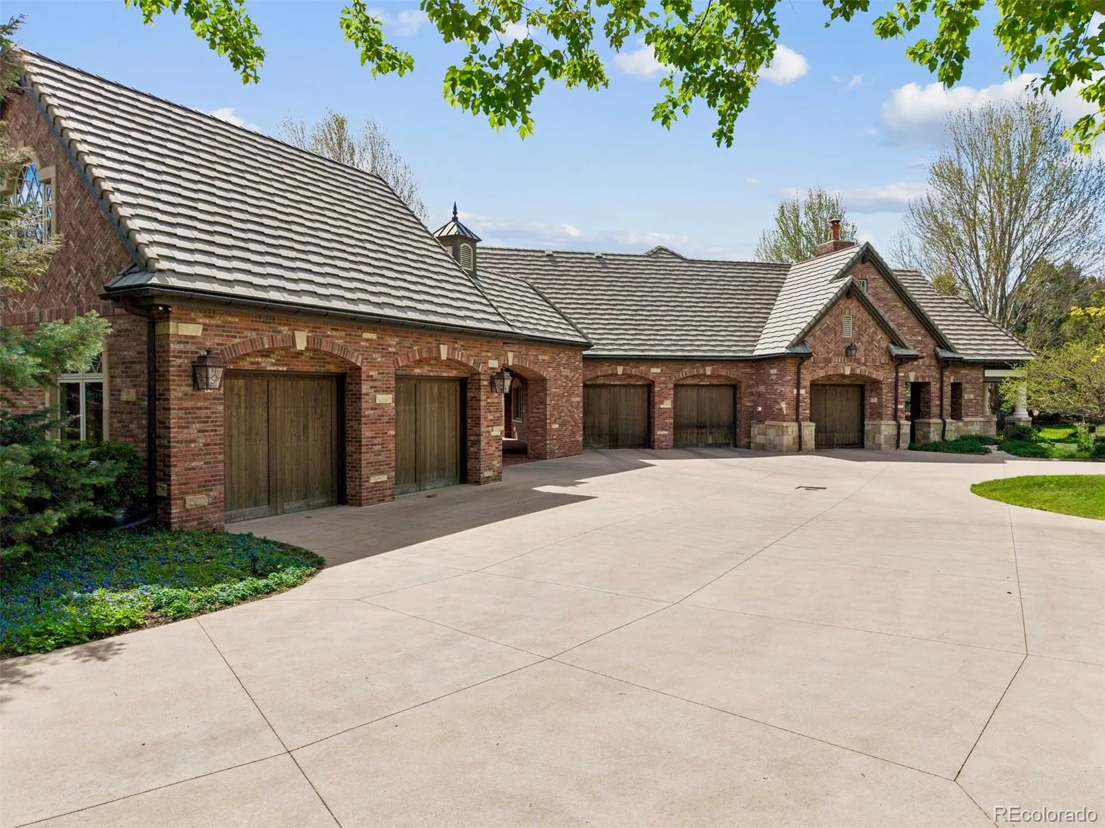 26 Cherry Hills Park Drive Cherry Hills Village CO 80113 | MLS #REC4114632 08122026215837 1600 46