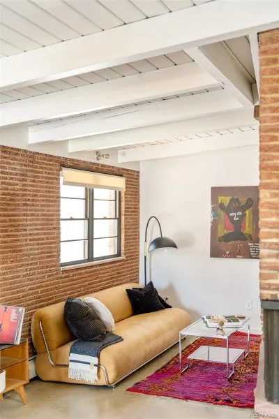 04212026210642 800 7