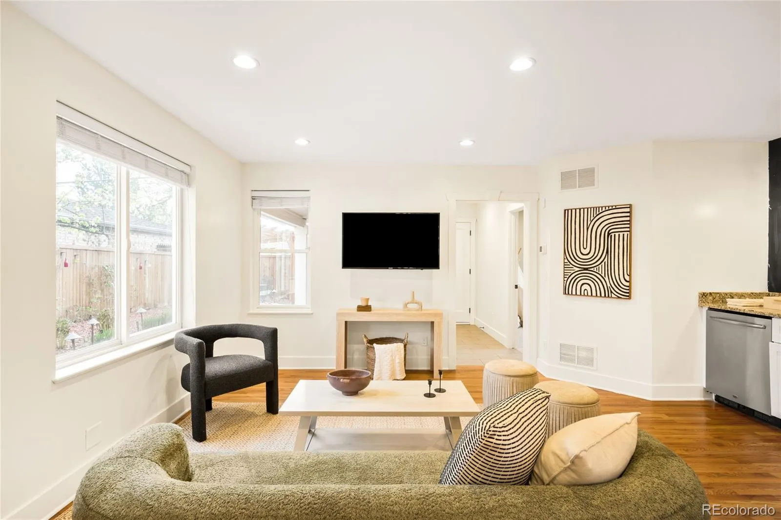 04092026214016 1600 12