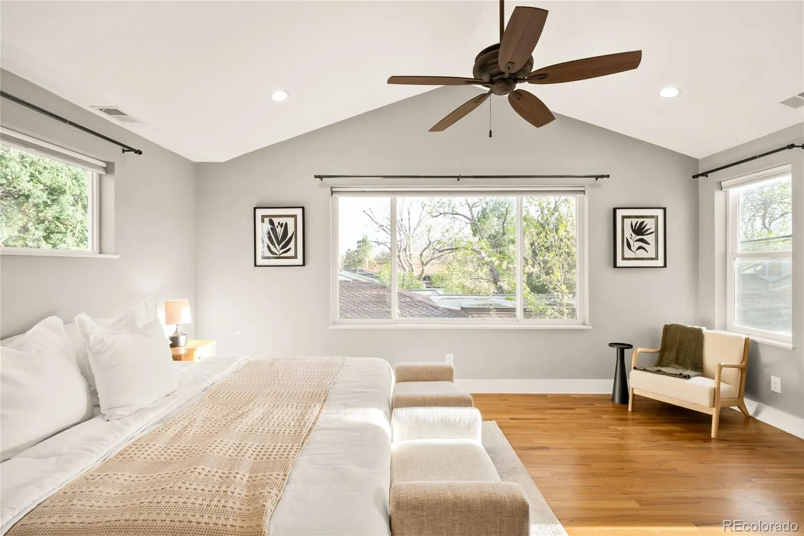 04092026214016 1600 15