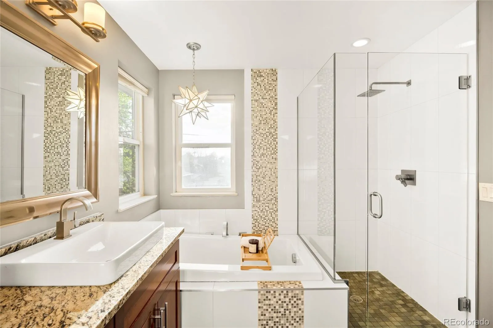 04092026214016 1600 18