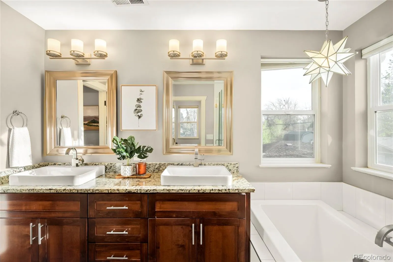 04092026214016 1600 19