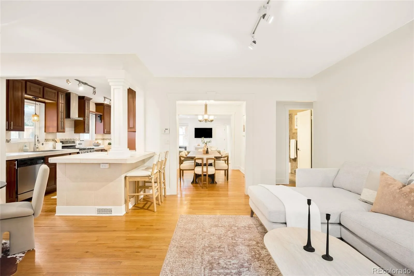 04092026214016 1600 2