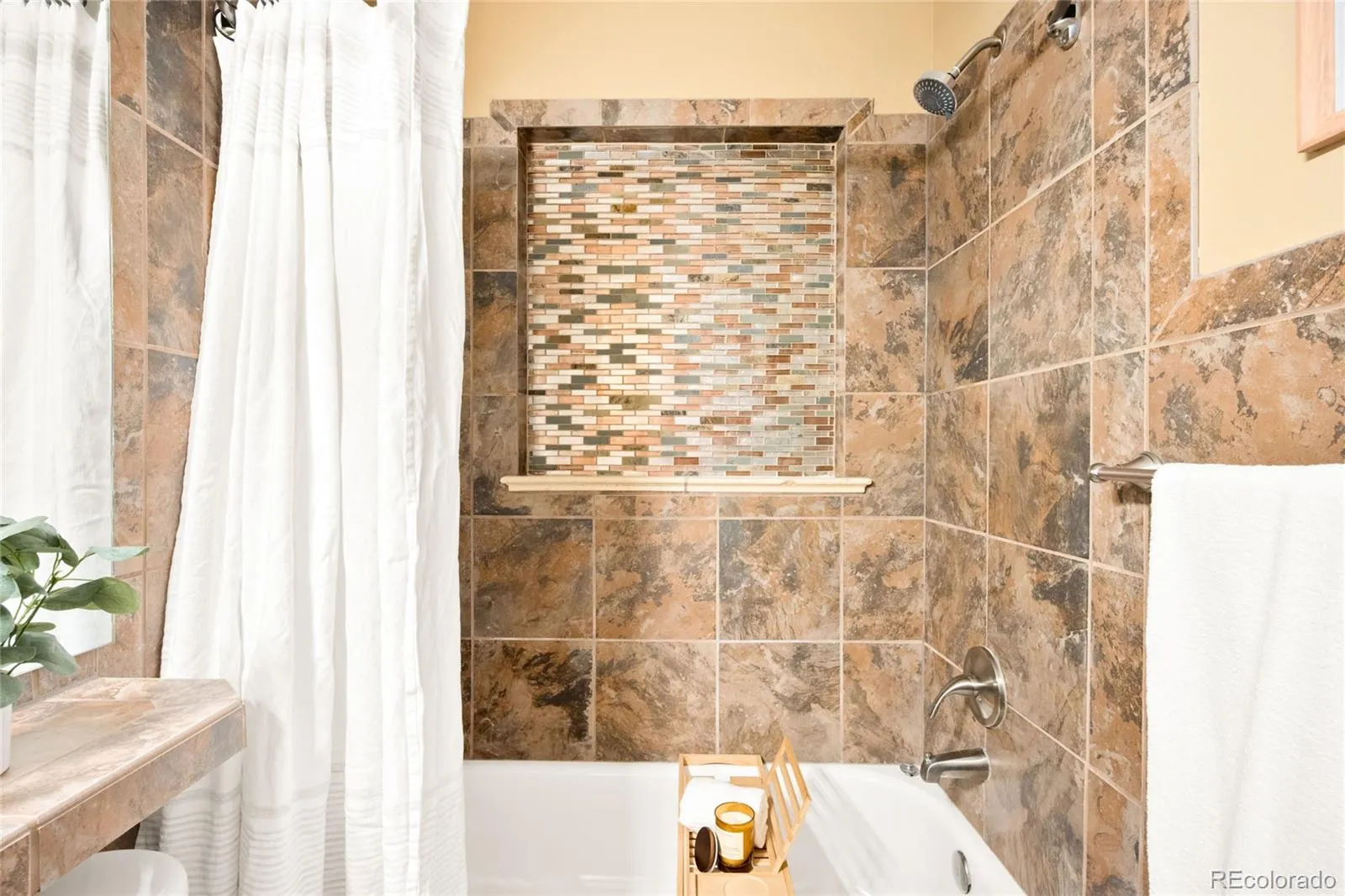 04092026214016 1600 29