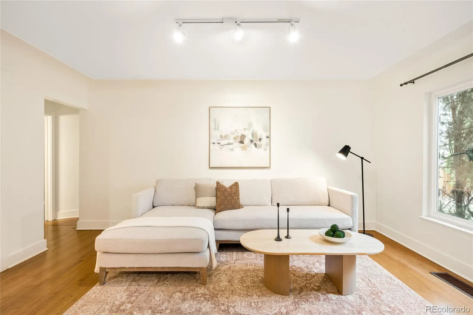 04092026214016 1600 3