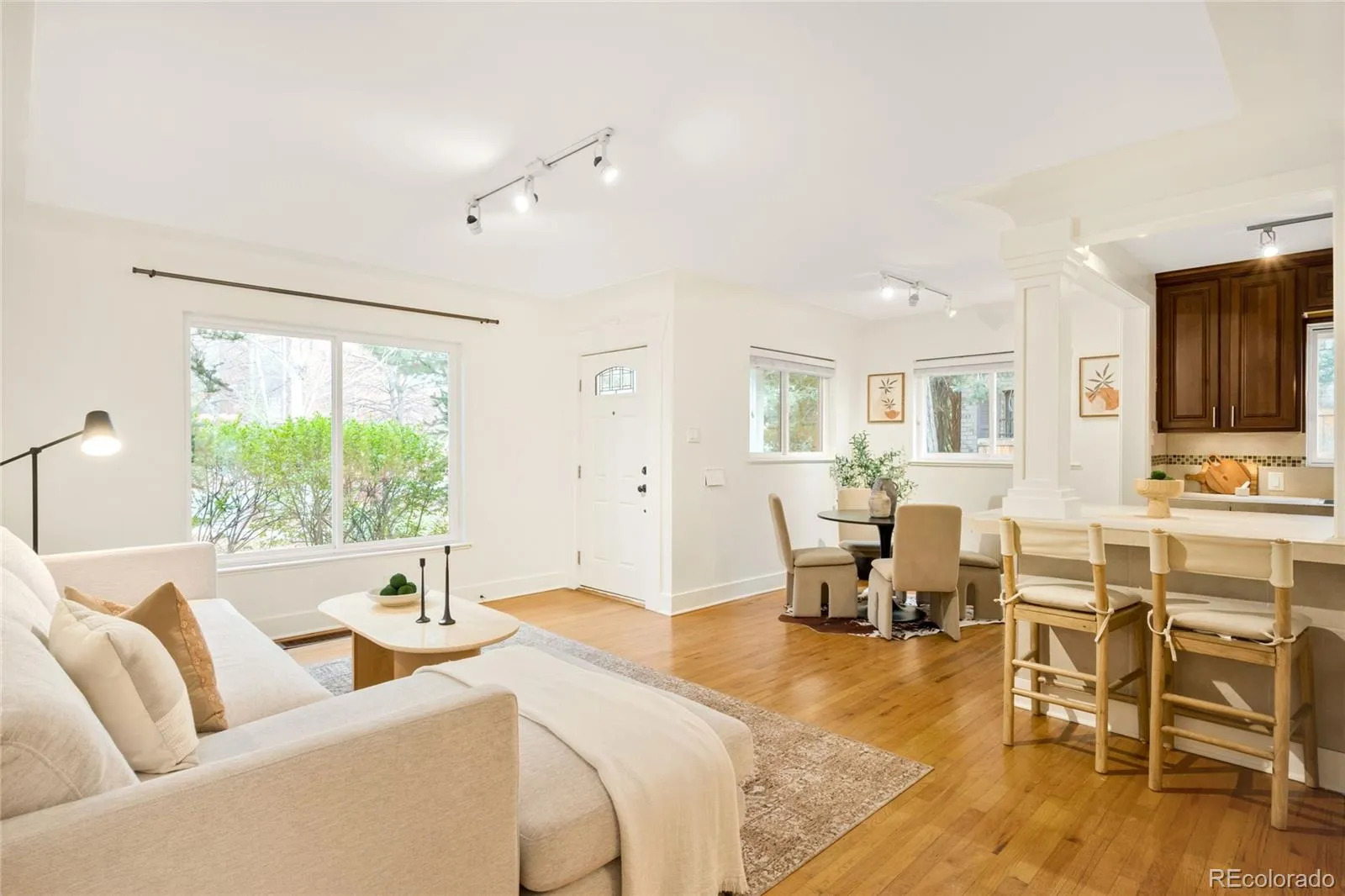 04092026214016 1600 4