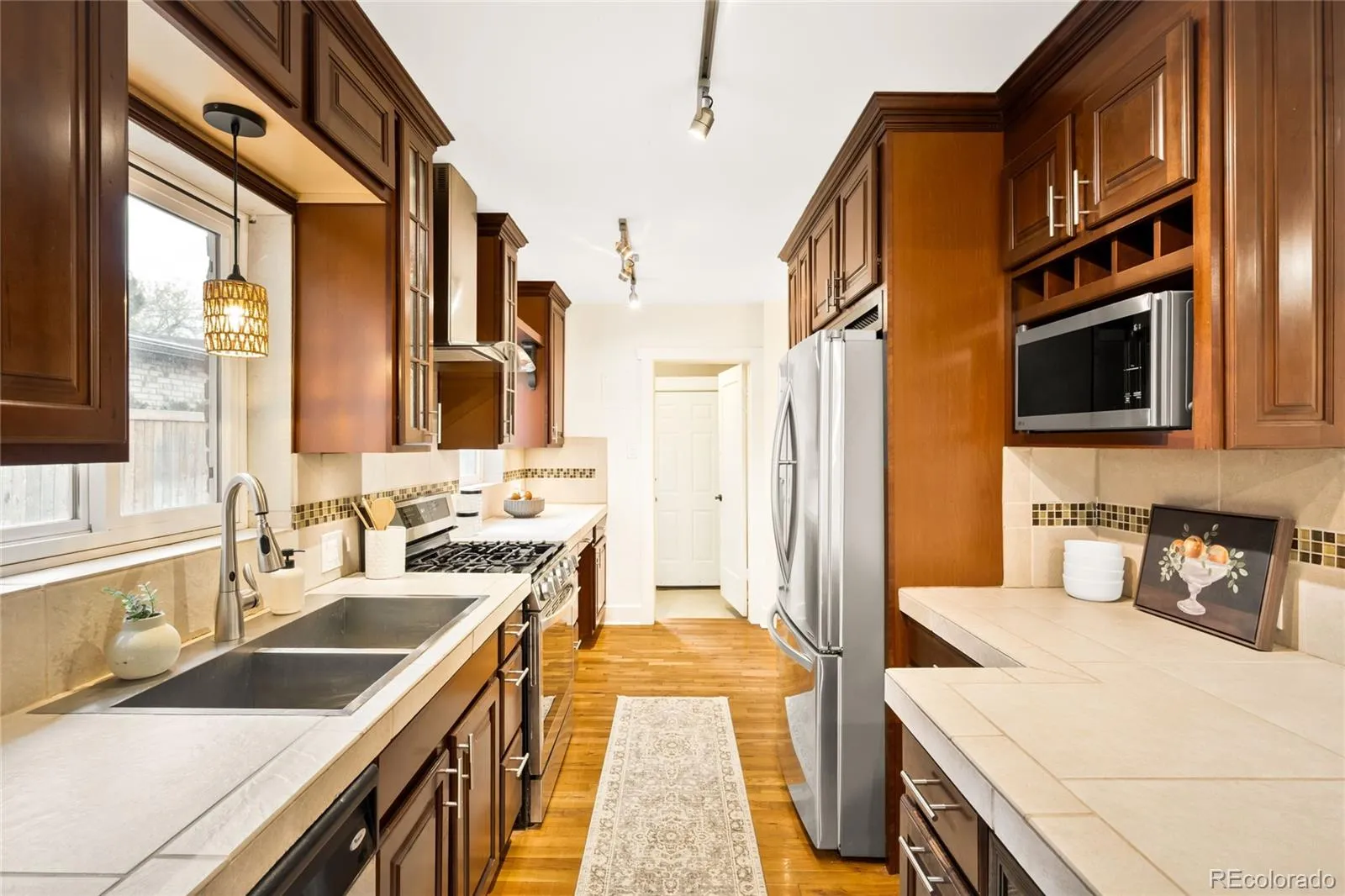 04092026214016 1600 9