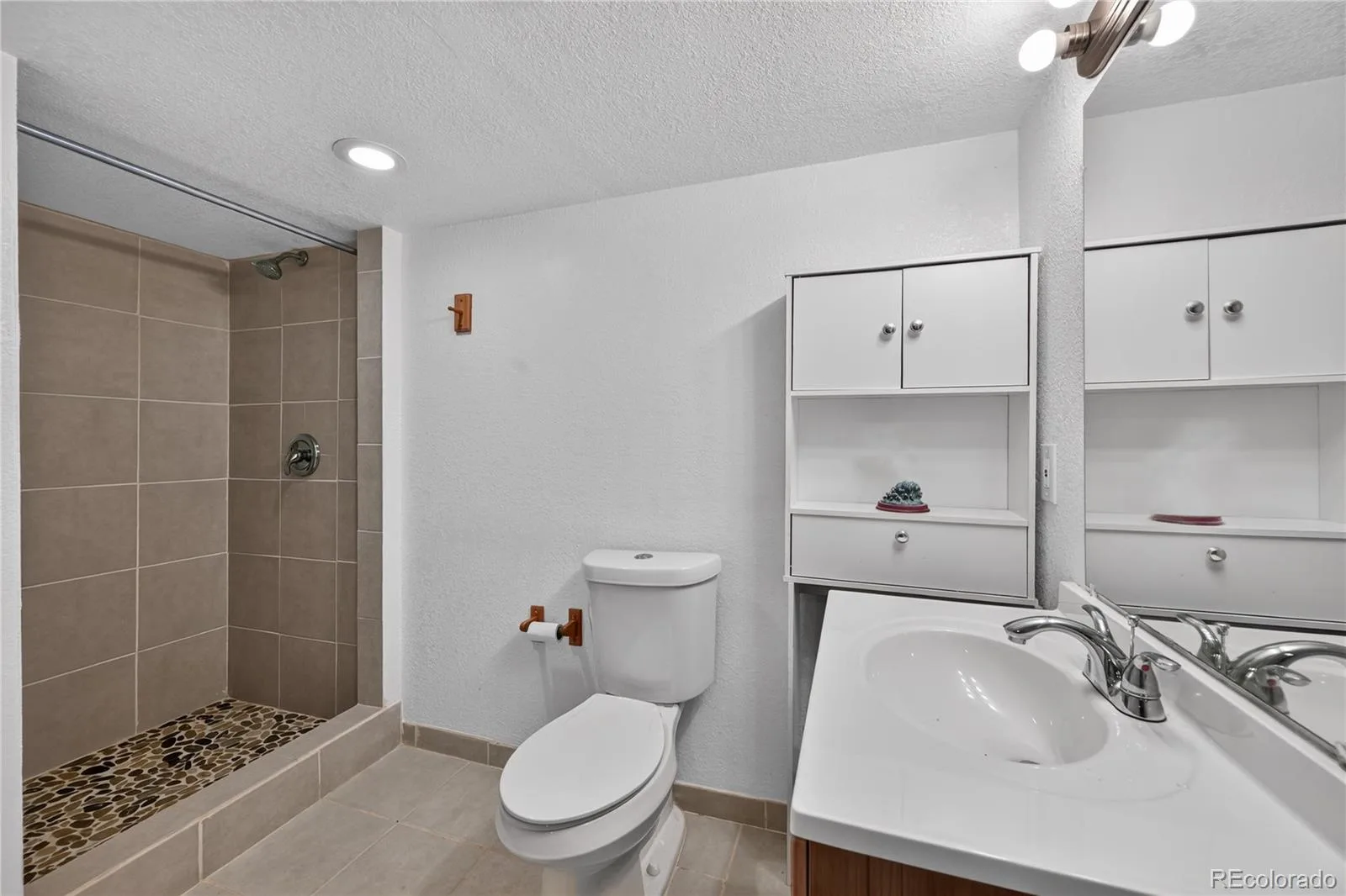 12778 E Wyoming Circle Aurora CO 80012 | MLS #REC4120116 08052026143911 1600 19