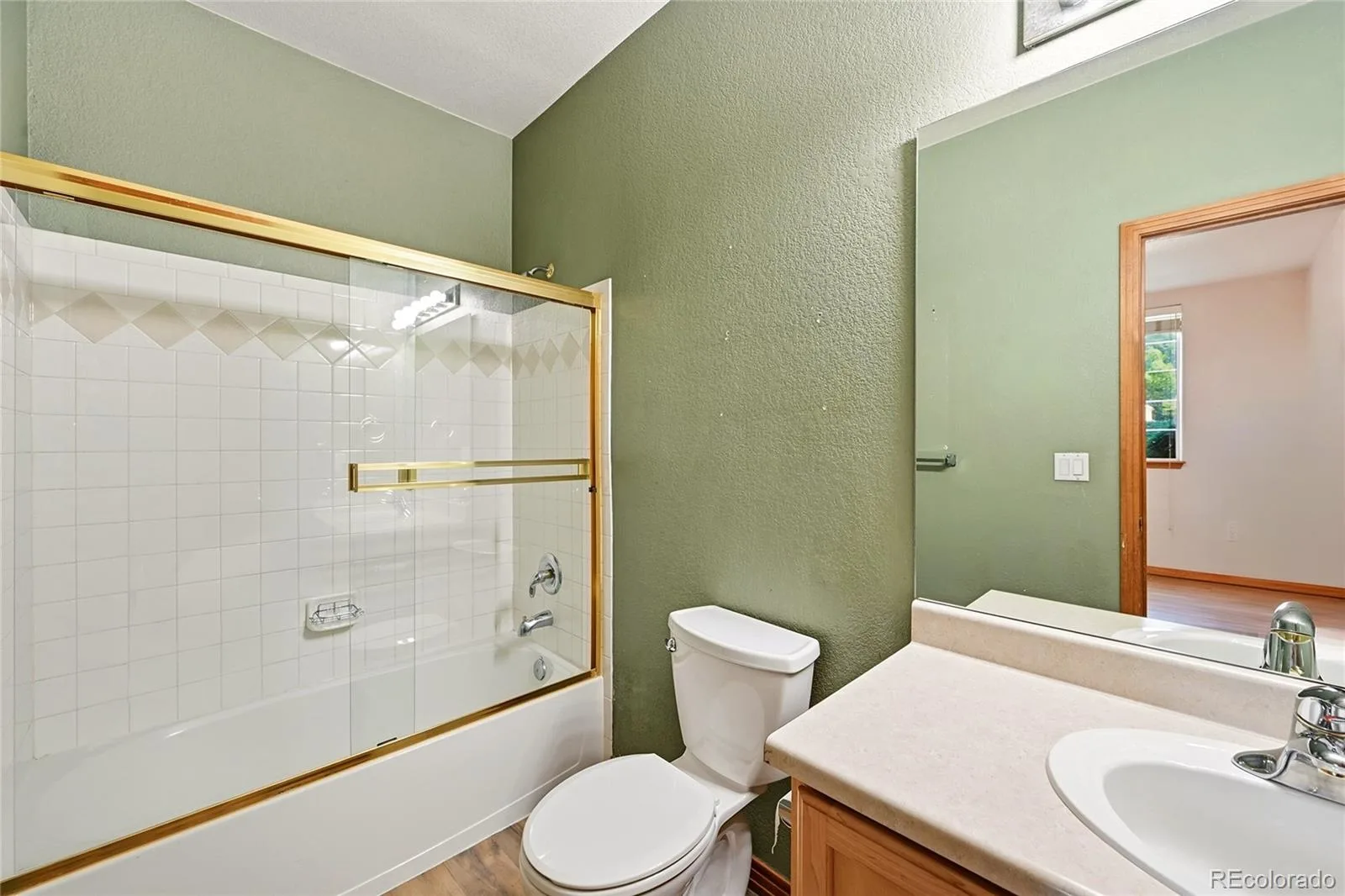 1428 S Dayton Circle Aurora CO 80247 MLS #REC4121688 06032026185154 1600 21
