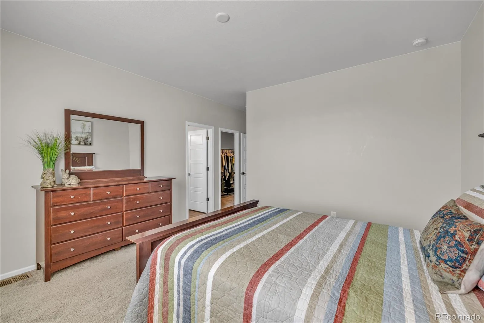 5240 Routt Court #B Arvada CO 80002 MLS #REC4122087 06032026183853 1600 4