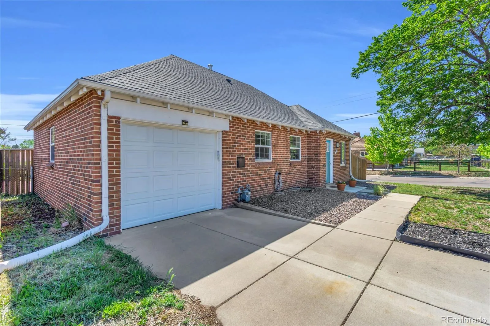 790 S Eliot Street Denver CO 80219 MLS #REC4122469 05142026211439 1600 23