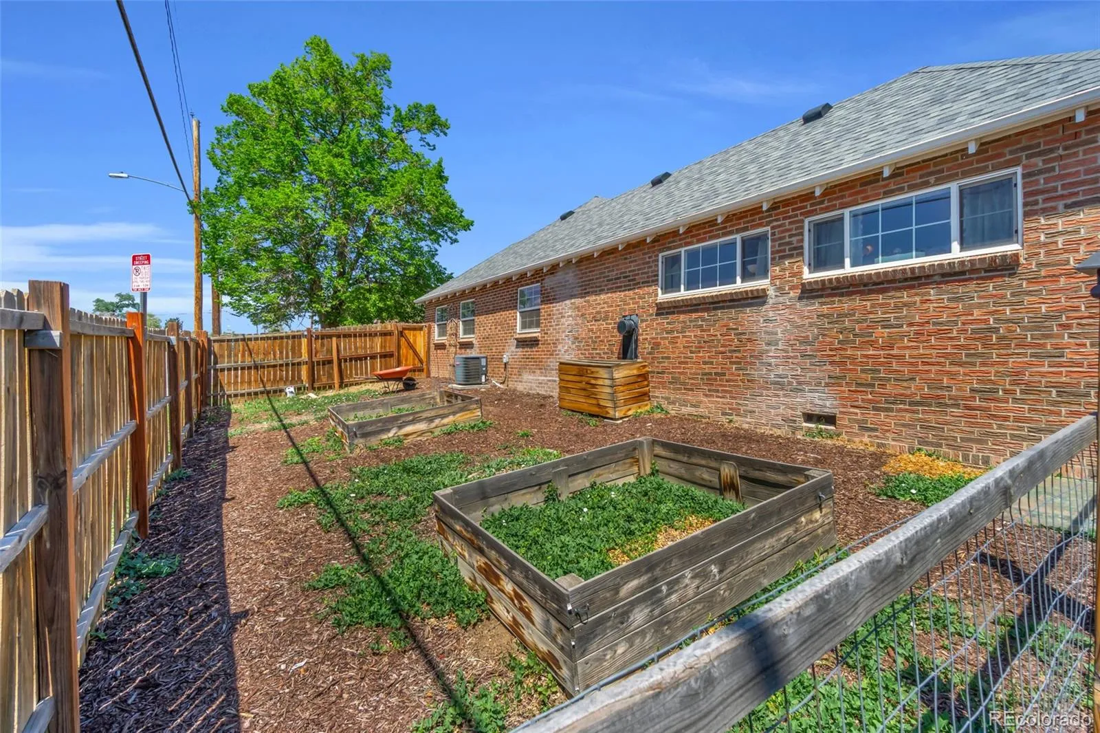 790 S Eliot Street Denver CO 80219 MLS #REC4122469 05142026211439 1600 33