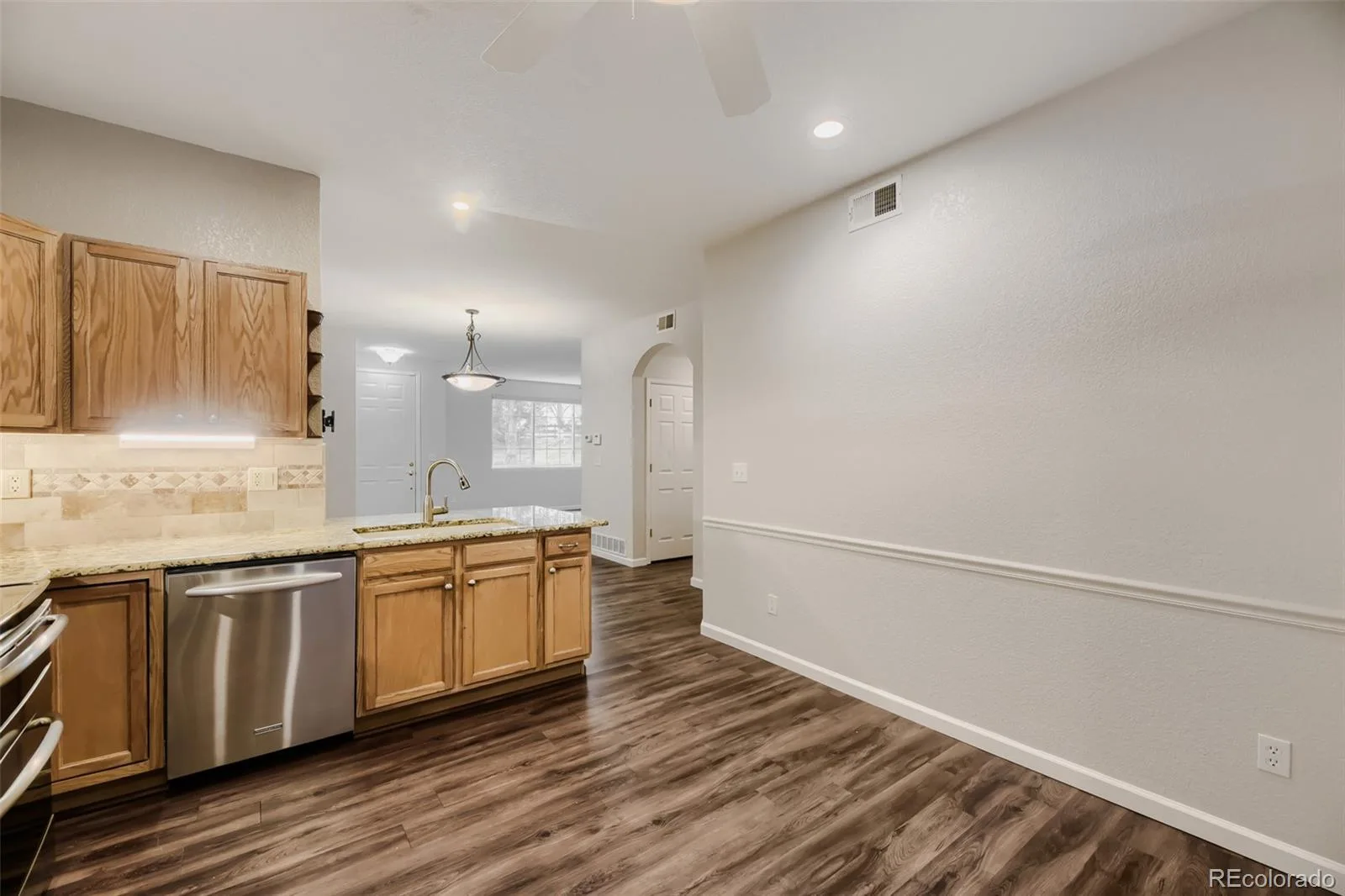 9856 W Freiburg Drive #G Littleton CO 80127 | MLS #REC4124966 07302026034541 1600 10