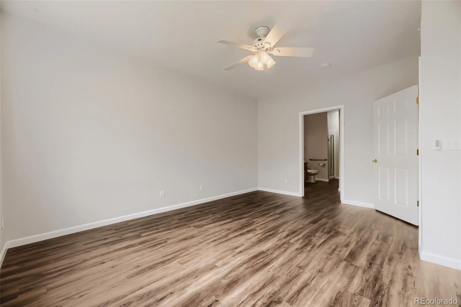 9856 W Freiburg Drive #G Littleton CO 80127 | MLS #REC4124966 07302026034541 1600 24