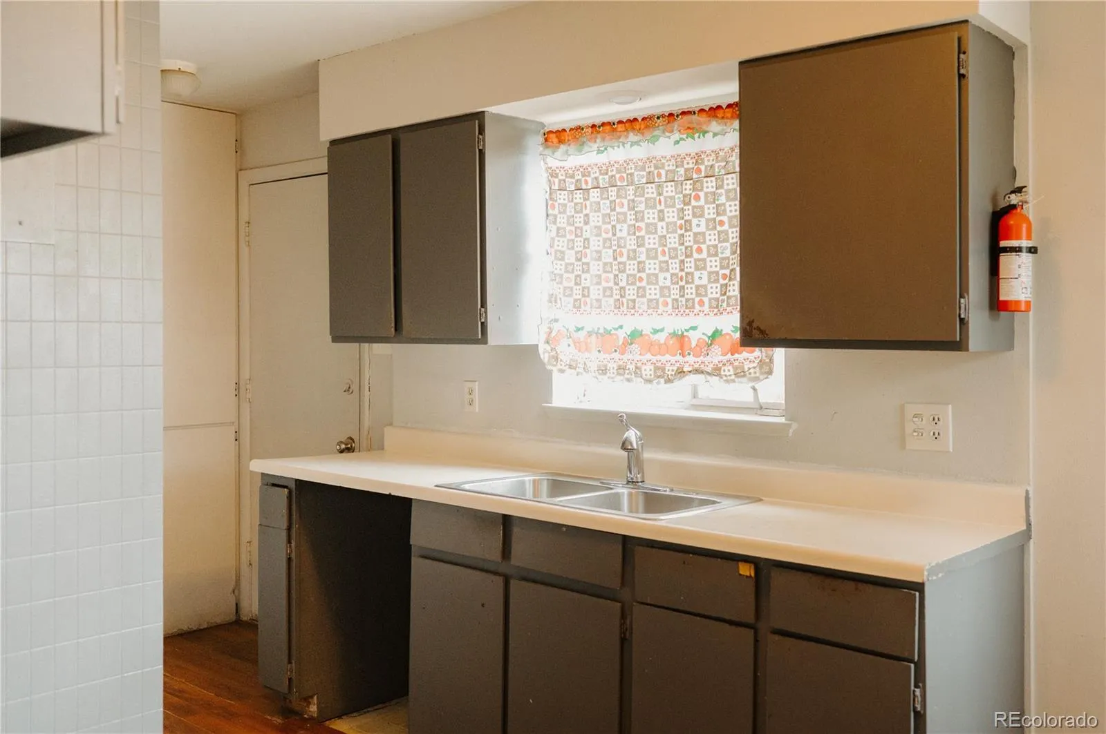 5 Stuart Street Denver CO 80219 MLS #REC4126821 04242026024959 1600 4
