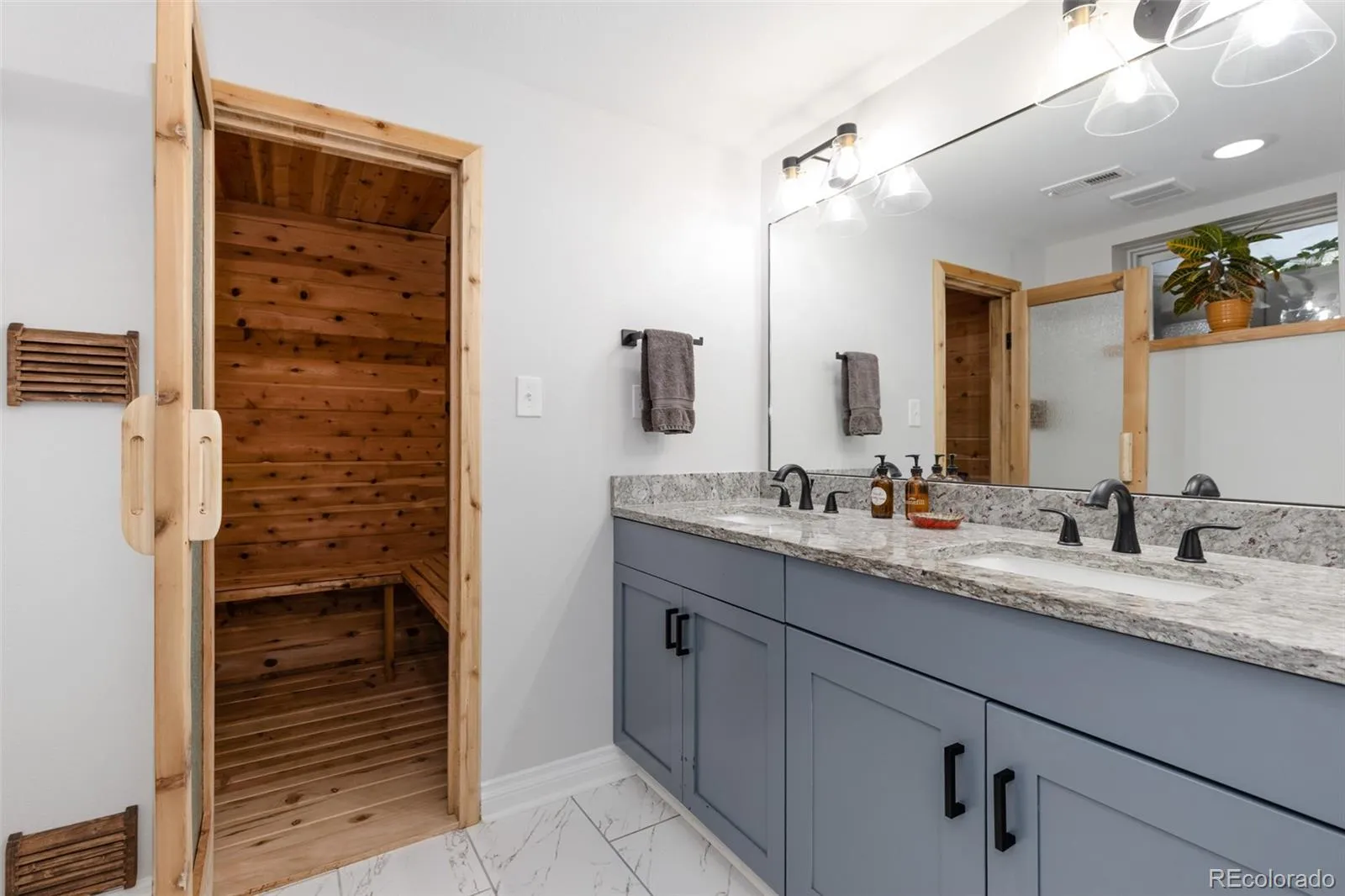 6110 Brooks Drive Arvada CO 80004 MLS #REC4131861 05152026034538 1600 18