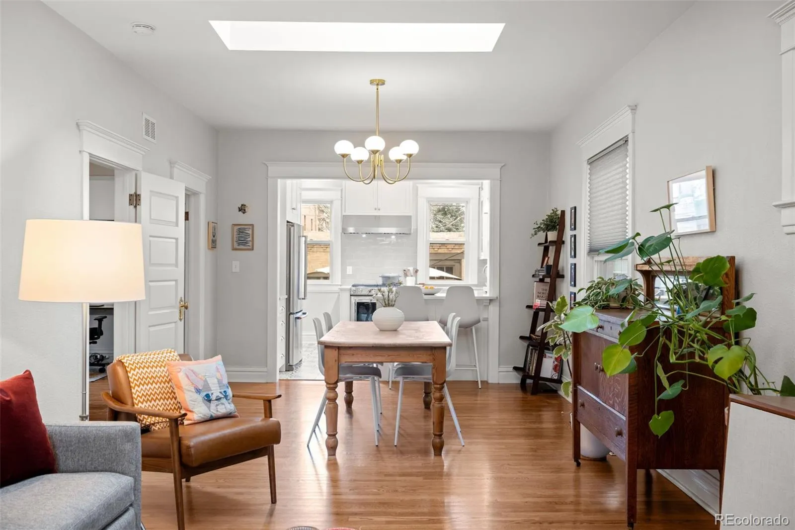 04062026215205 1600 10