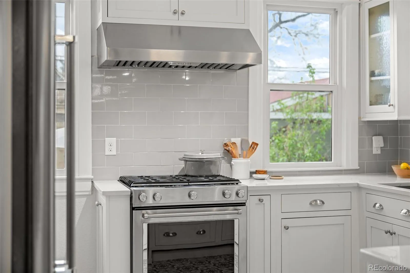 04062026215205 1600 18