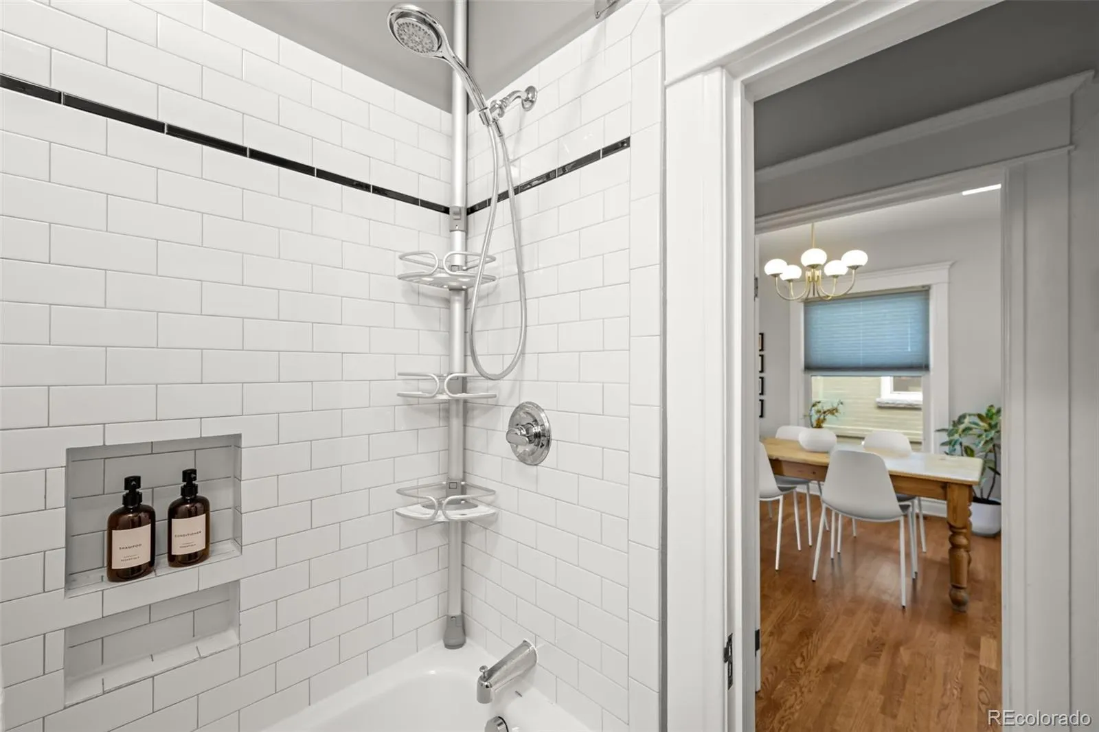 04062026215205 1600 25