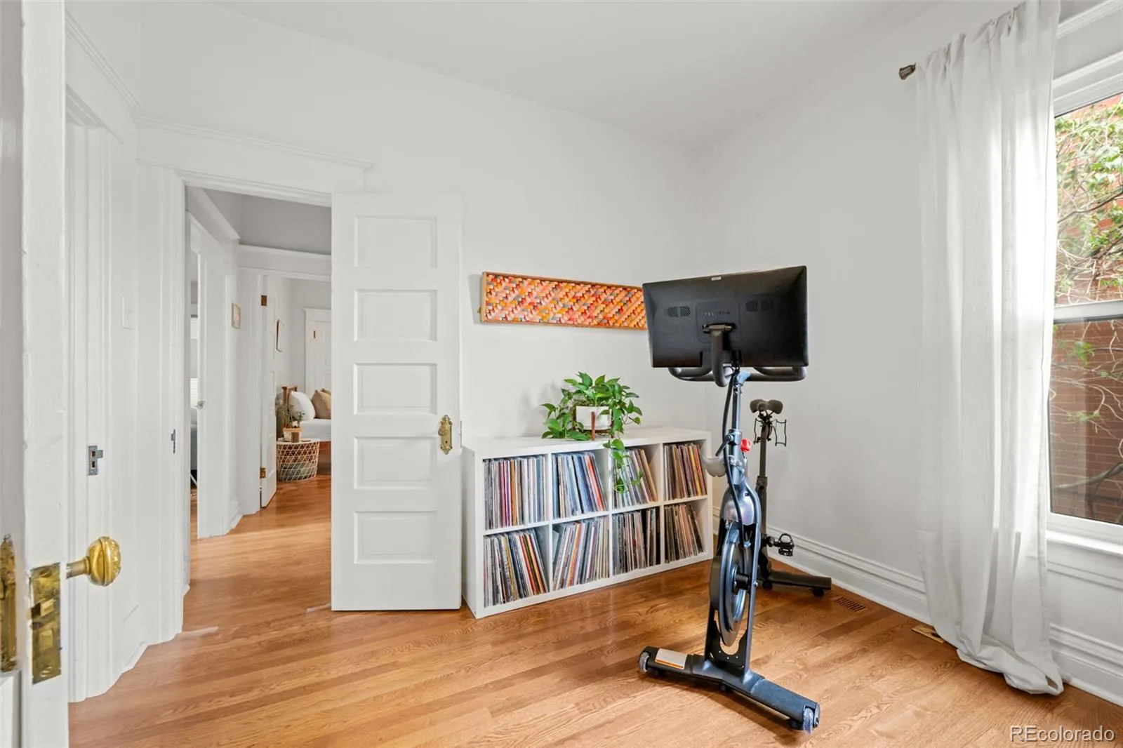 04062026215205 1600 28