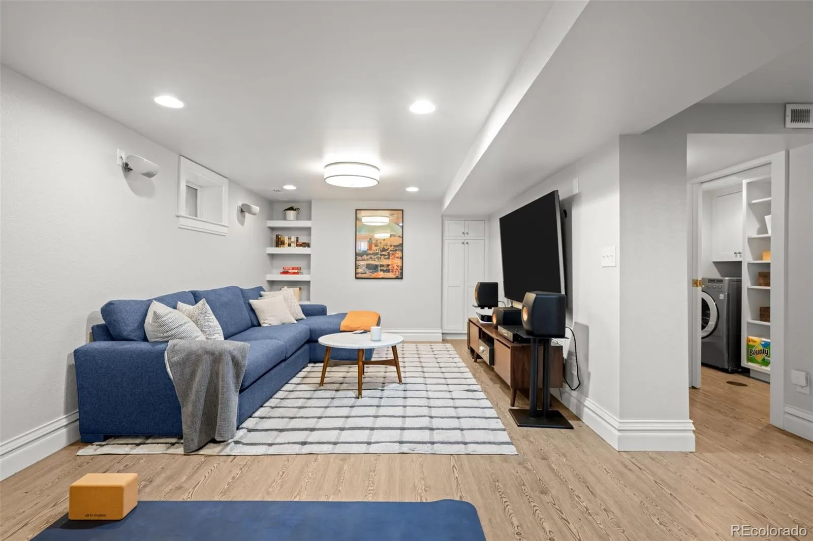 04062026215205 1600 33