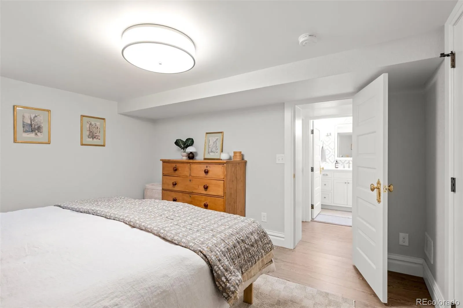 04062026215205 1600 38