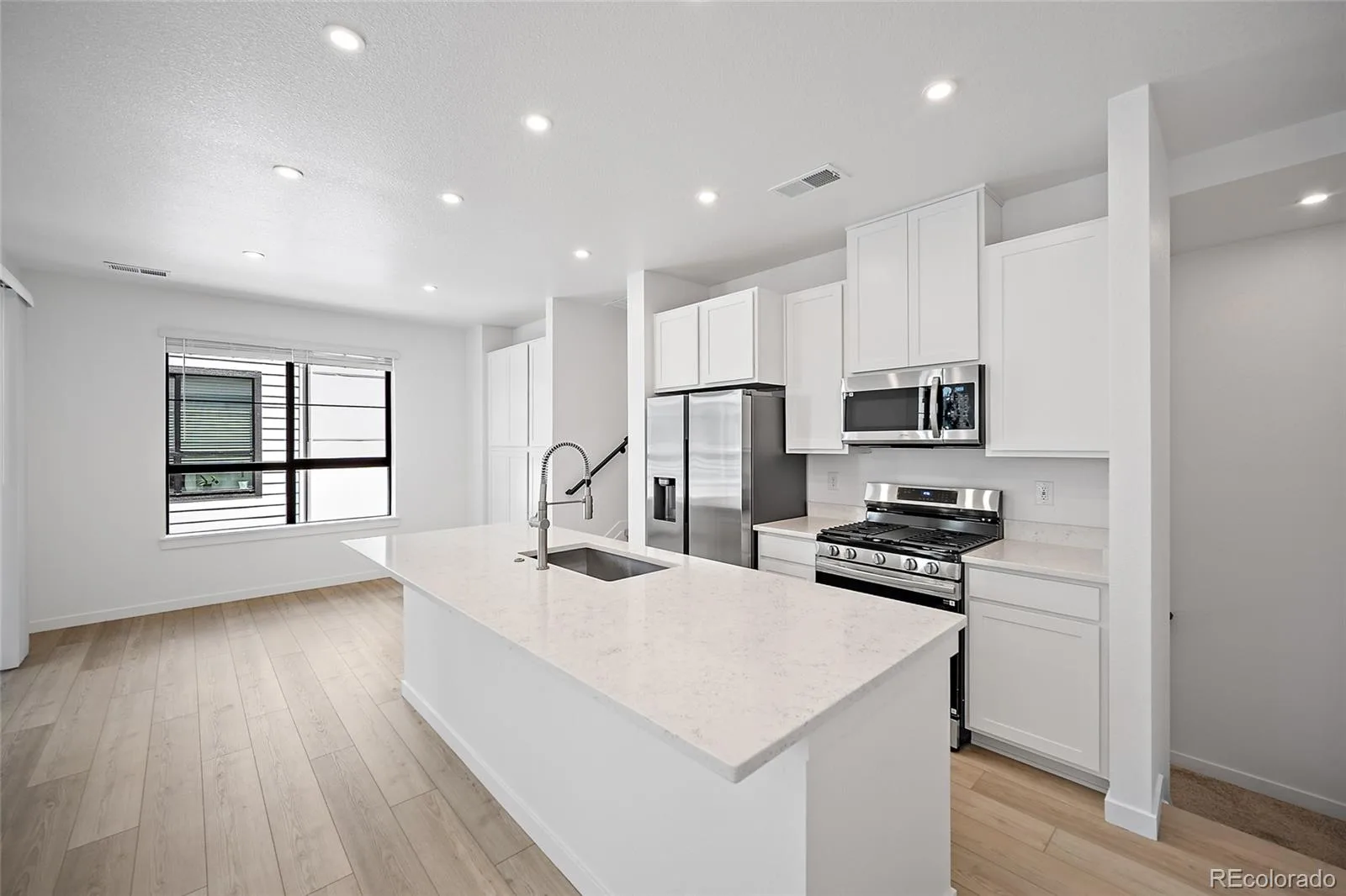 2060 S Holly Street #1 Denver CO 80222 | MLS #REC4133149 07172026181117 1600 11