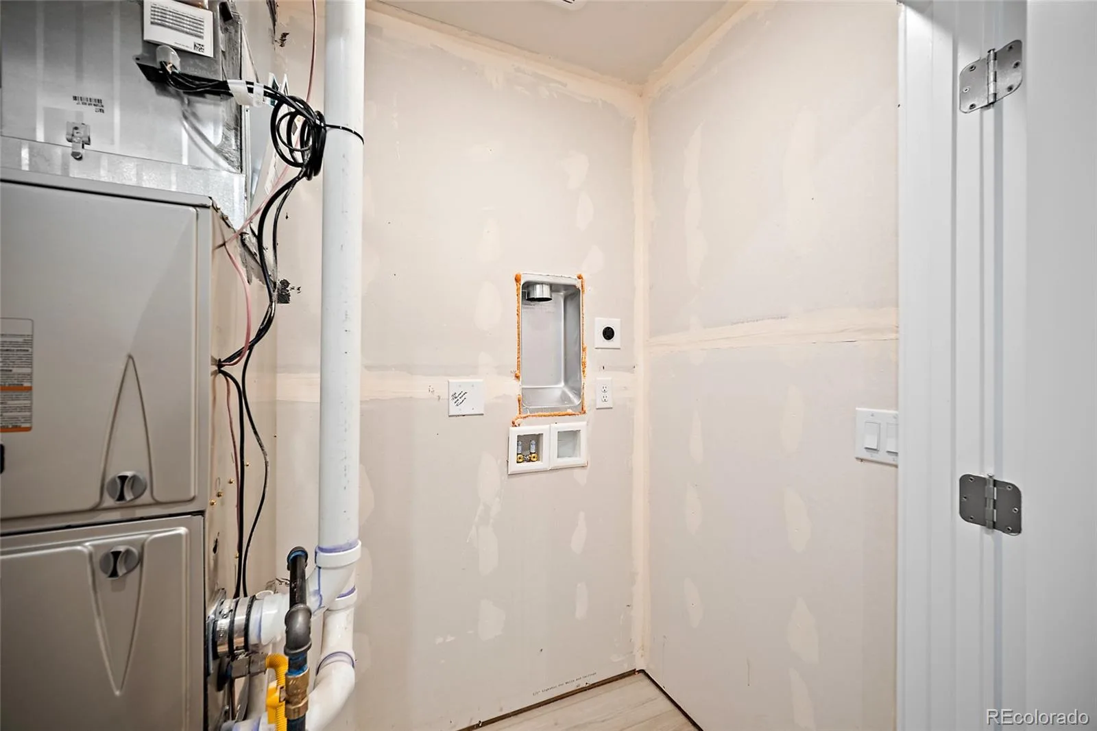 2060 S Holly Street #1 Denver CO 80222 | MLS #REC4133149 07172026181117 1600 16