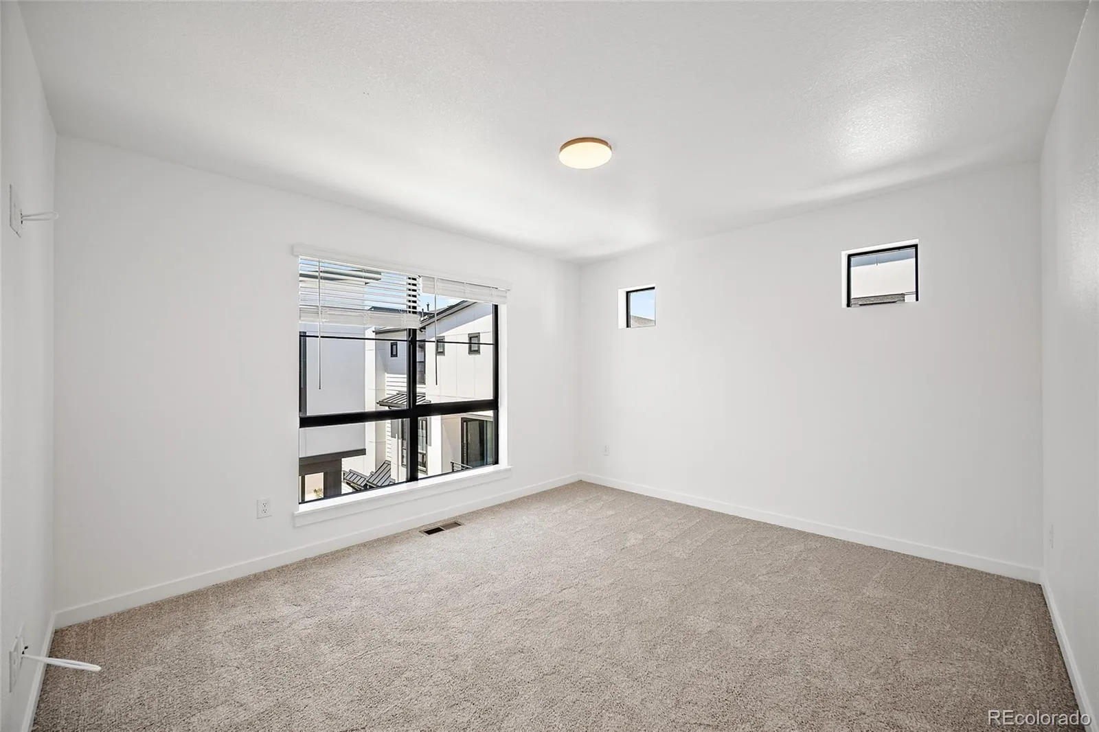 2060 S Holly Street #1 Denver CO 80222 | MLS #REC4133149 07172026181117 1600 22