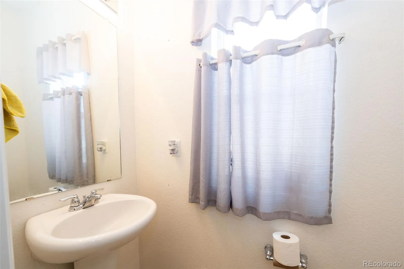 4608 Andes Way Denver CO 80249 | MLS #REC4133433 08252026174809 1600 13