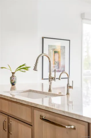 04222026180443 640 16