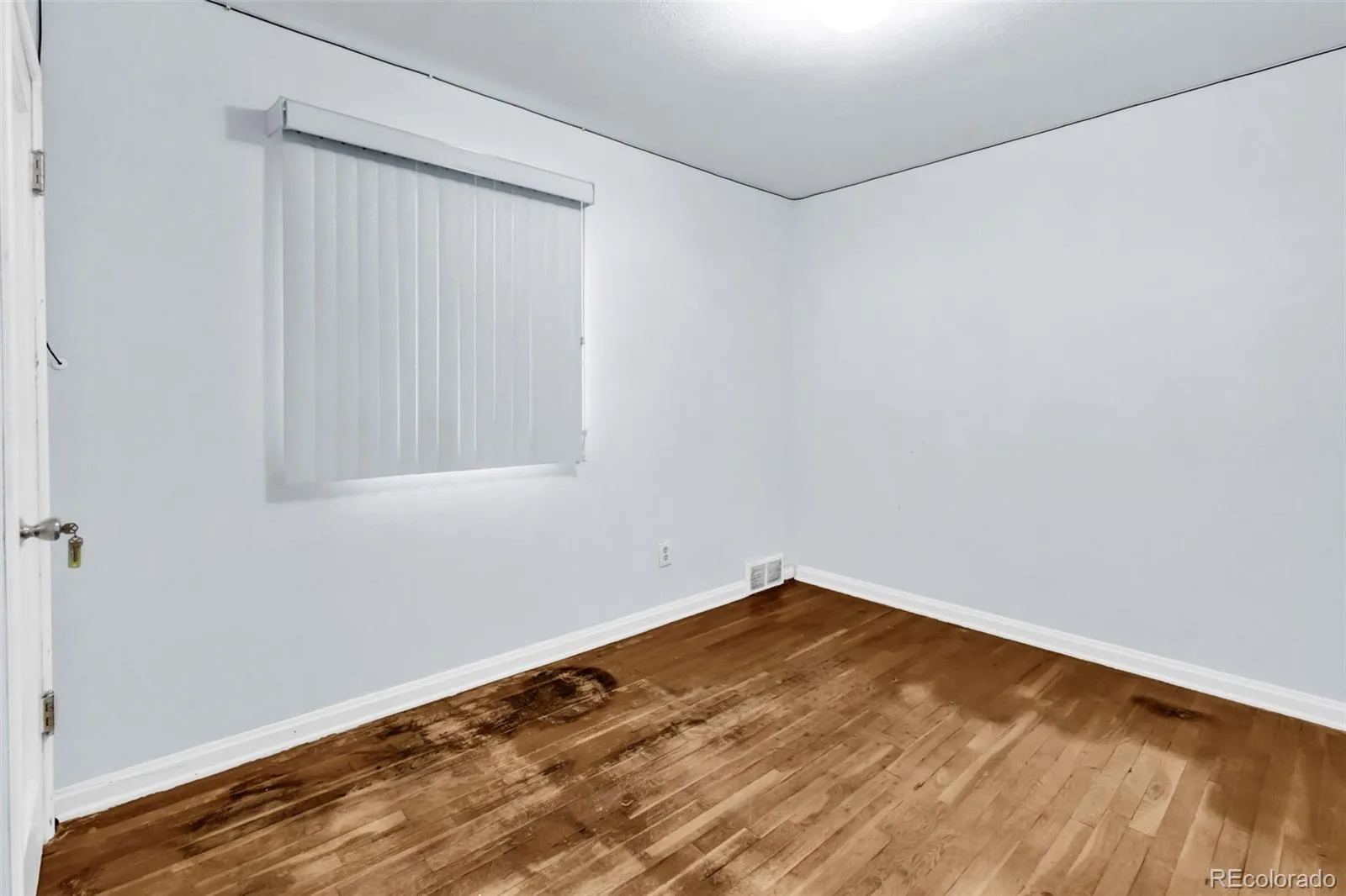 1201 Hanover Street Aurora CO 80010 MLS #REC4135169 04232026192452 1600 11