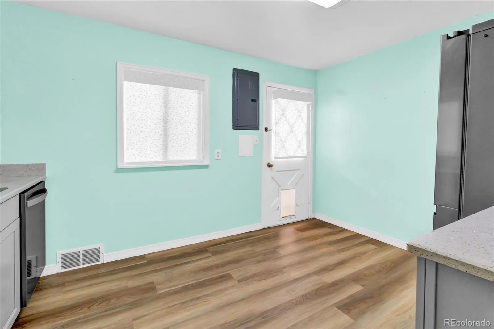 1201 Hanover Street Aurora CO 80010 MLS #REC4135169 04232026192452 1600 2