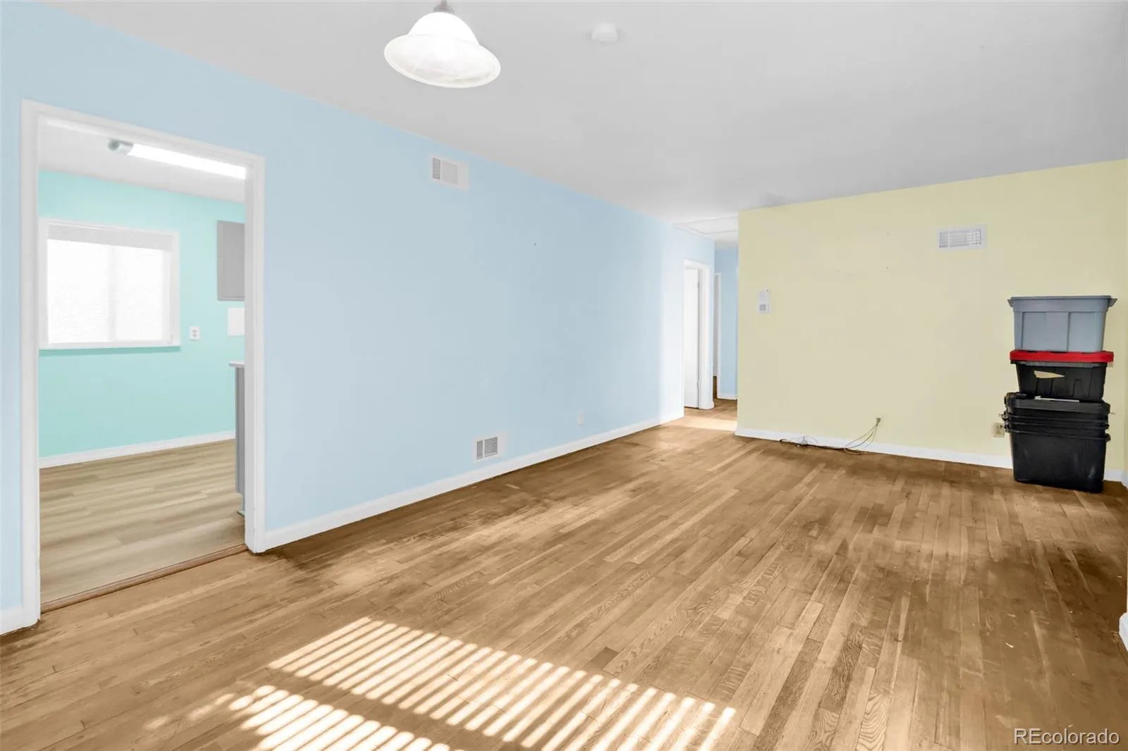 1201 Hanover Street Aurora CO 80010 MLS #REC4135169 04232026192452 1600 7