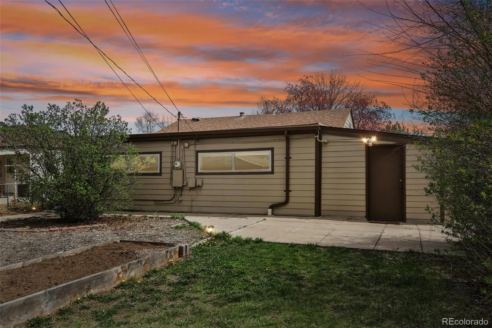 04082026194659 1600 32