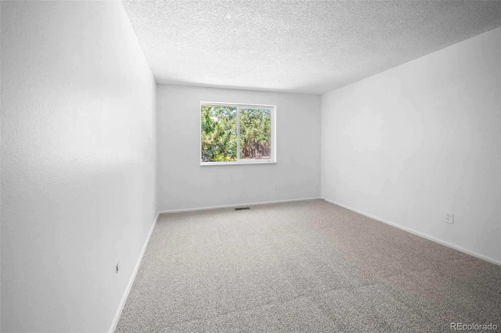 13375 W 69th Place Arvada CO 80004 | MLS #REC4140155 07202026185226 1600 19