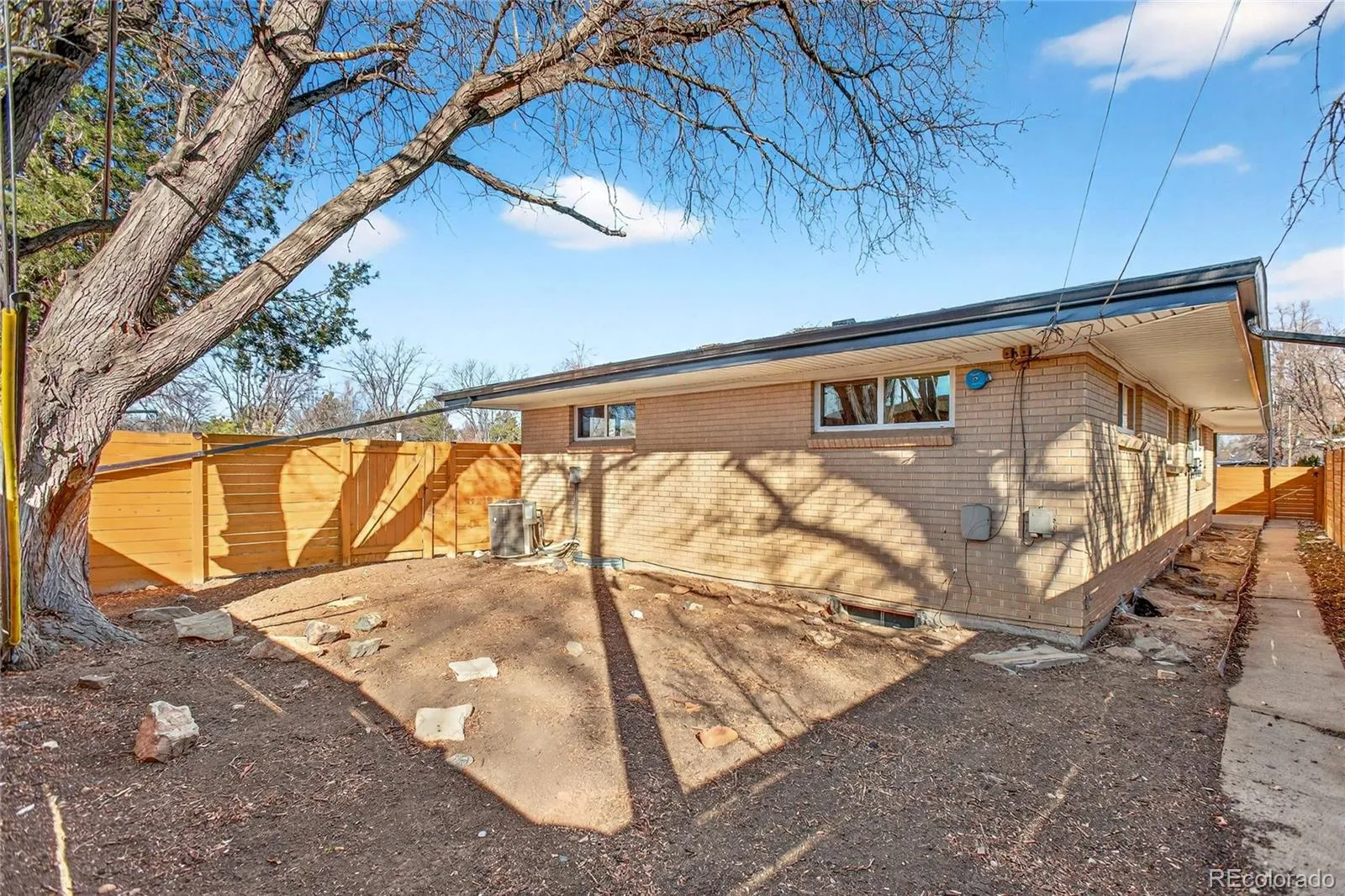 1880 S Monaco Parkway Denver CO 80224 MLS #REC4142503 05132026205517 1600 30