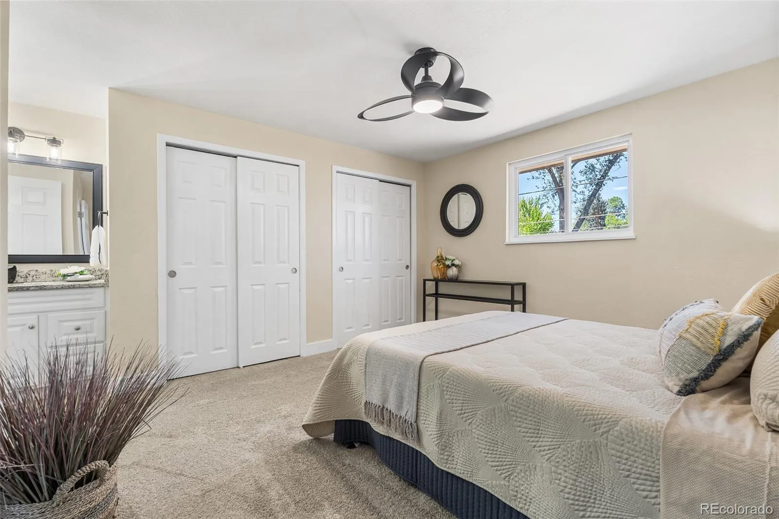 975 E 7th Avenue Broomfield CO 80020 MLS #REC4146574 05122026190956 1600 22