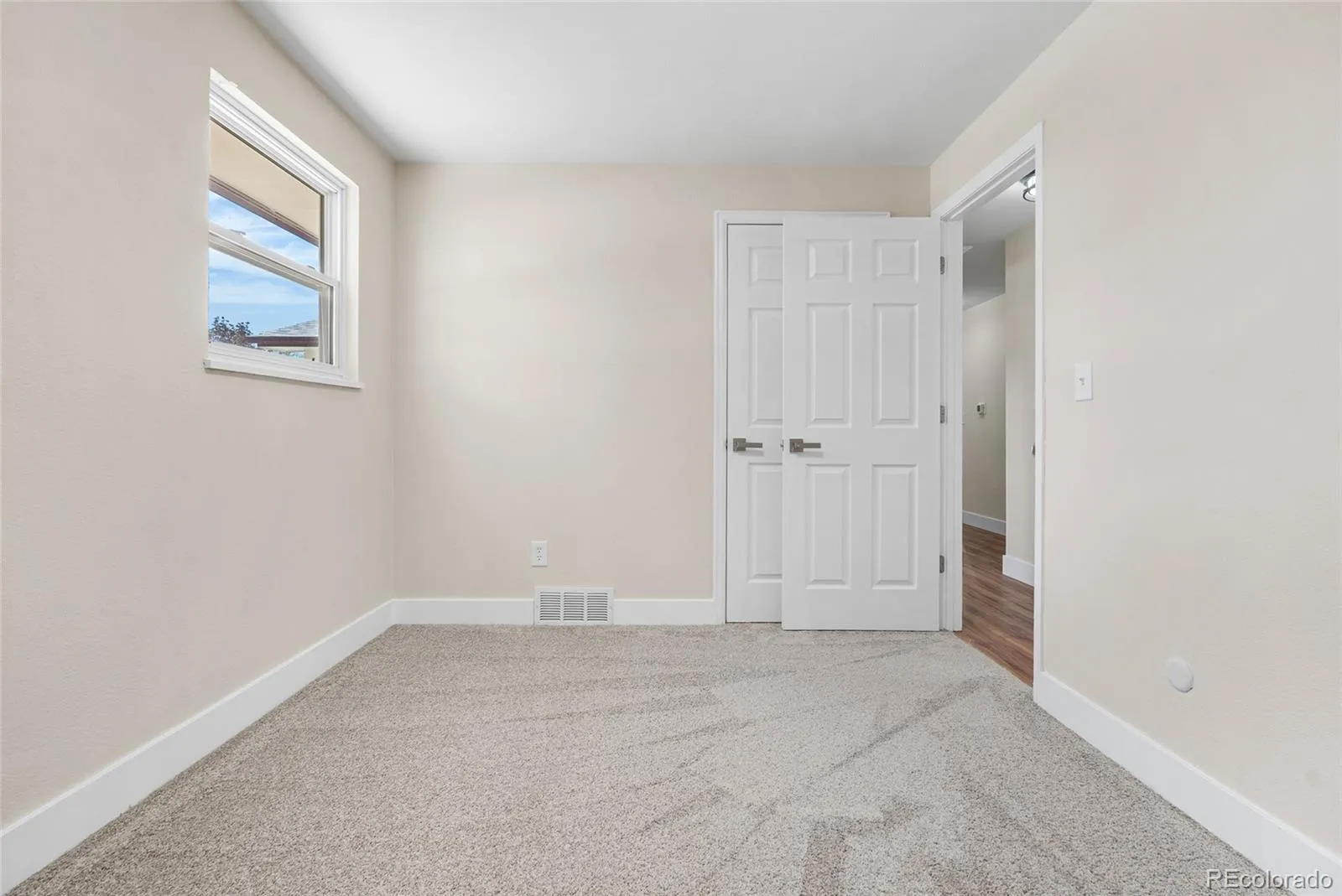975 E 7th Avenue Broomfield CO 80020 MLS #REC4146574 05122026190956 1600 28