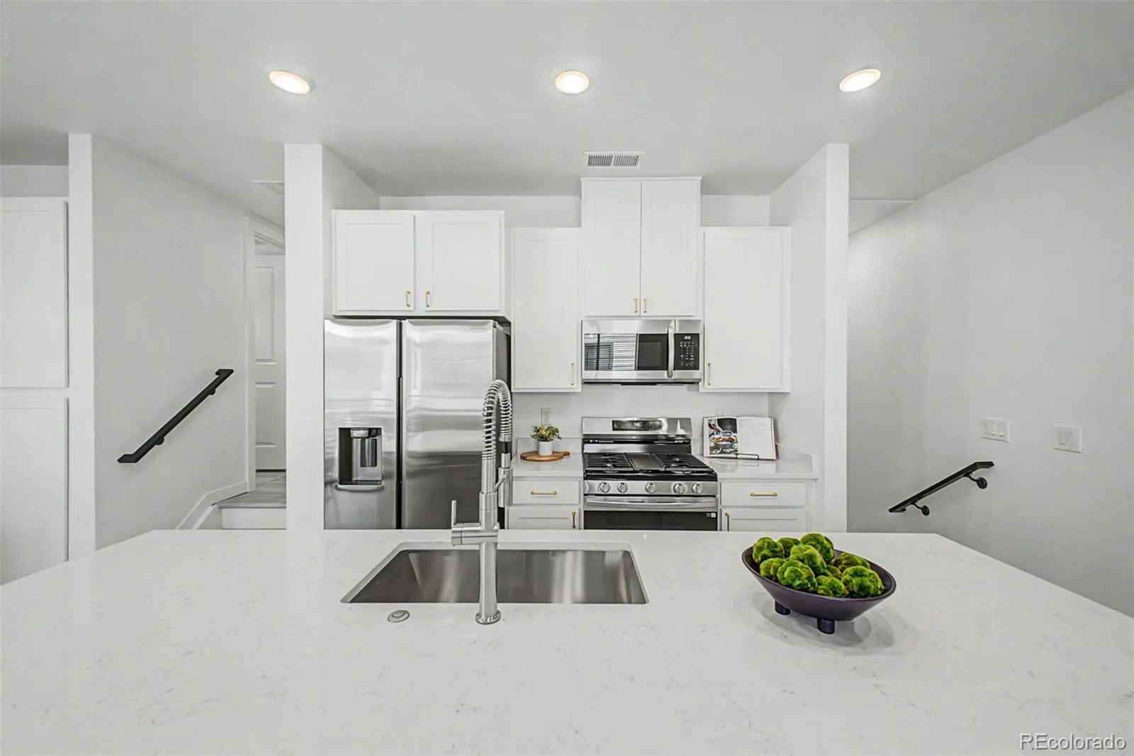2046 S Holly Street #1 Denver CO 80222 MLS #REC4150798 07072026225751 1600 10