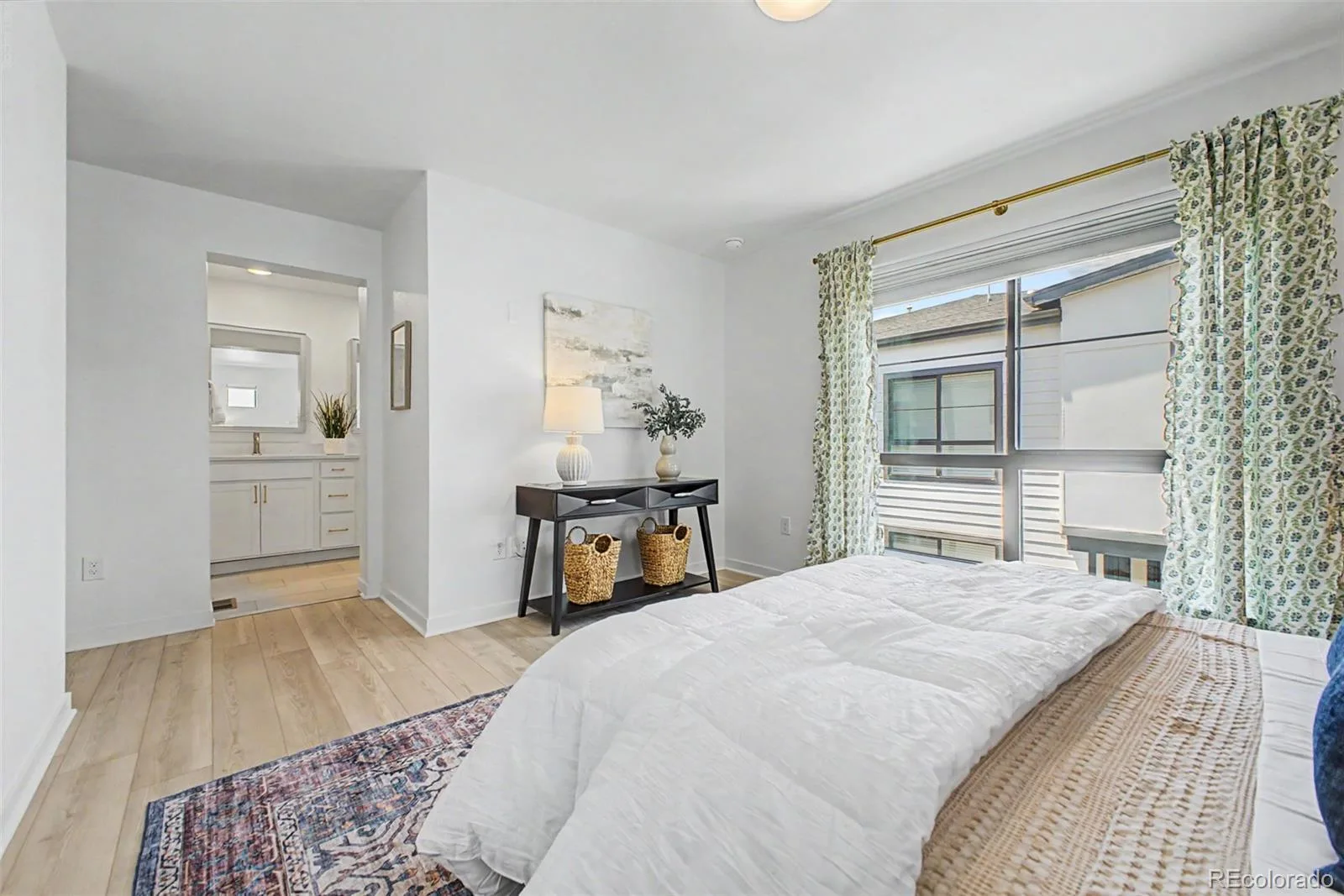 2046 S Holly Street #1 Denver CO 80222 MLS #REC4150798 07072026225751 1600 19