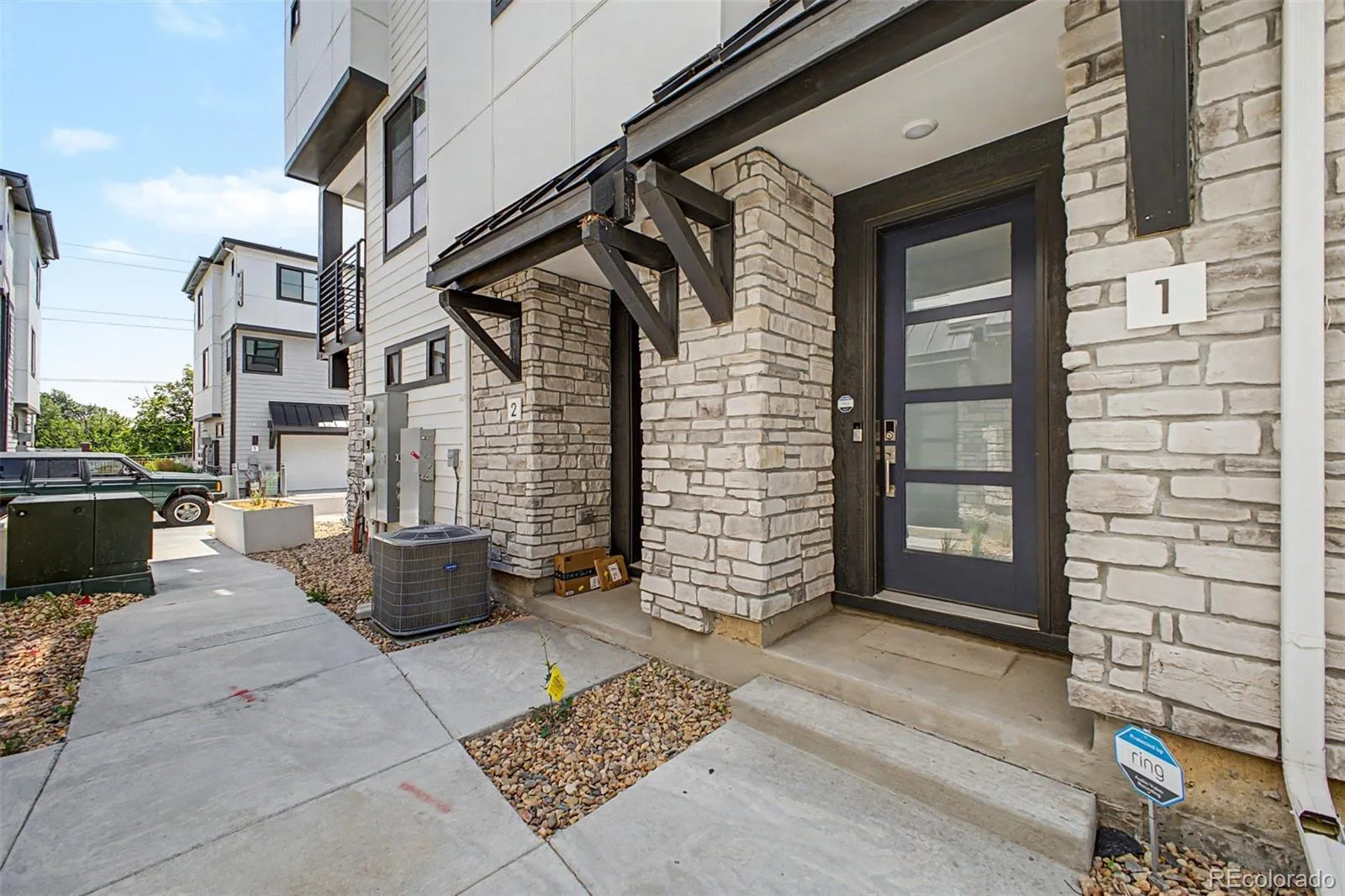 2046 S Holly Street #1 Denver CO 80222 MLS #REC4150798 07072026225751 1600 4