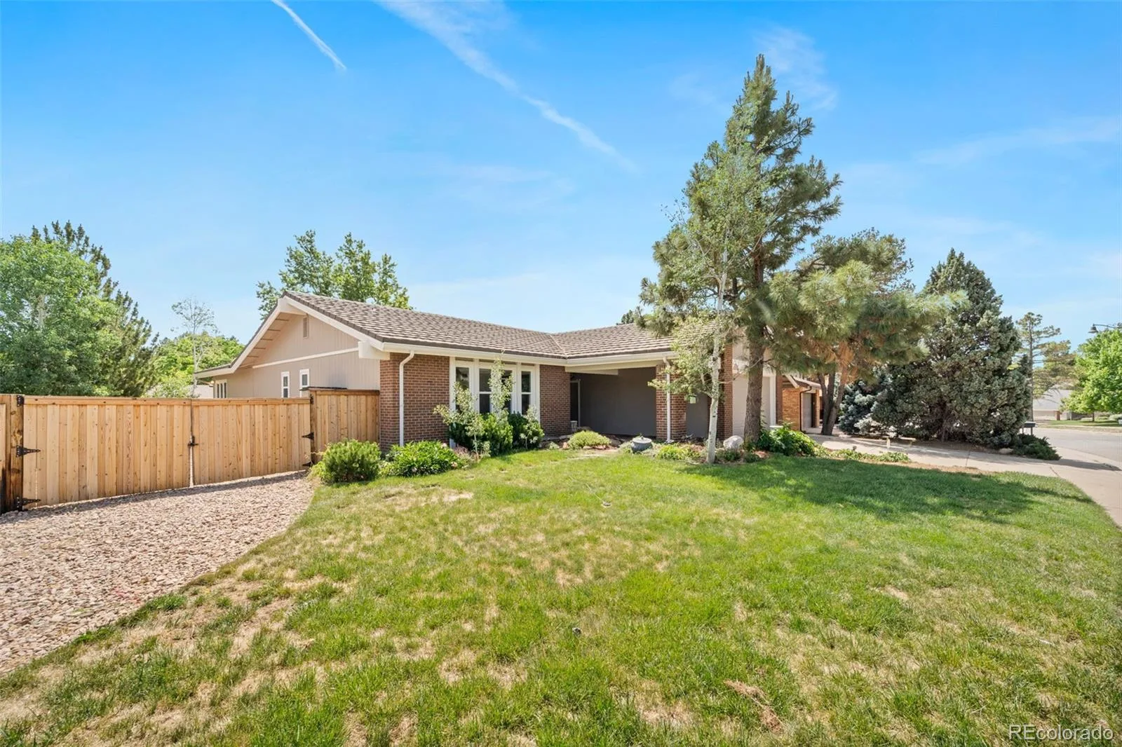 3702 S Mission Parkway Aurora CO 80013 MLS #REC4151391 06122026173920 1600 3