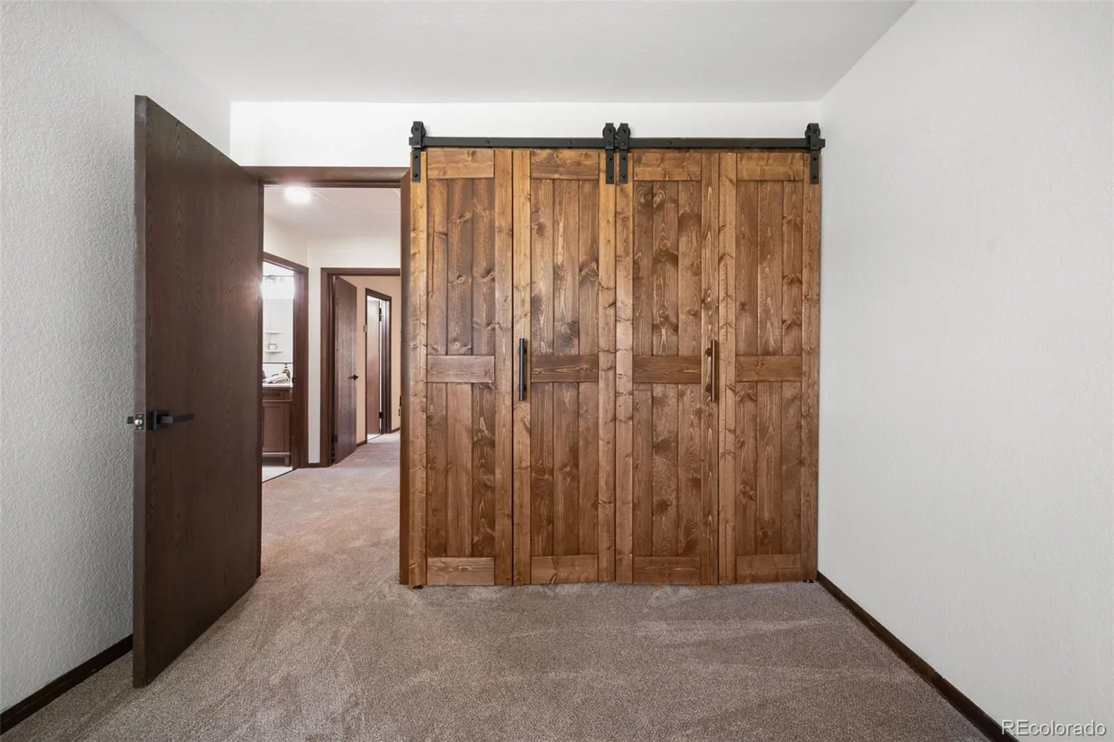 3702 S Mission Parkway Aurora CO 80013 MLS #REC4151391 06122026173920 1600 31